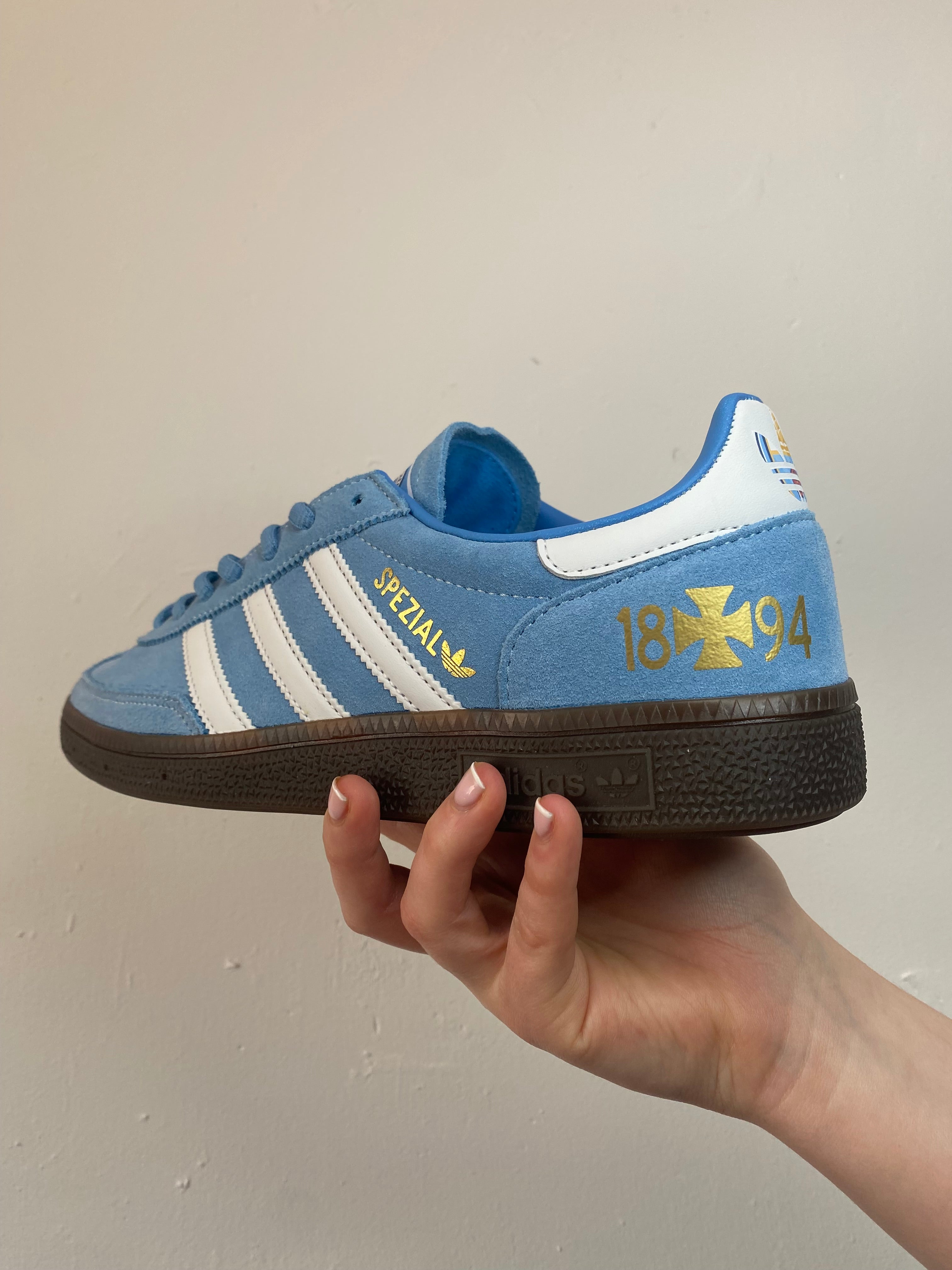 Manchester City adidas spezials