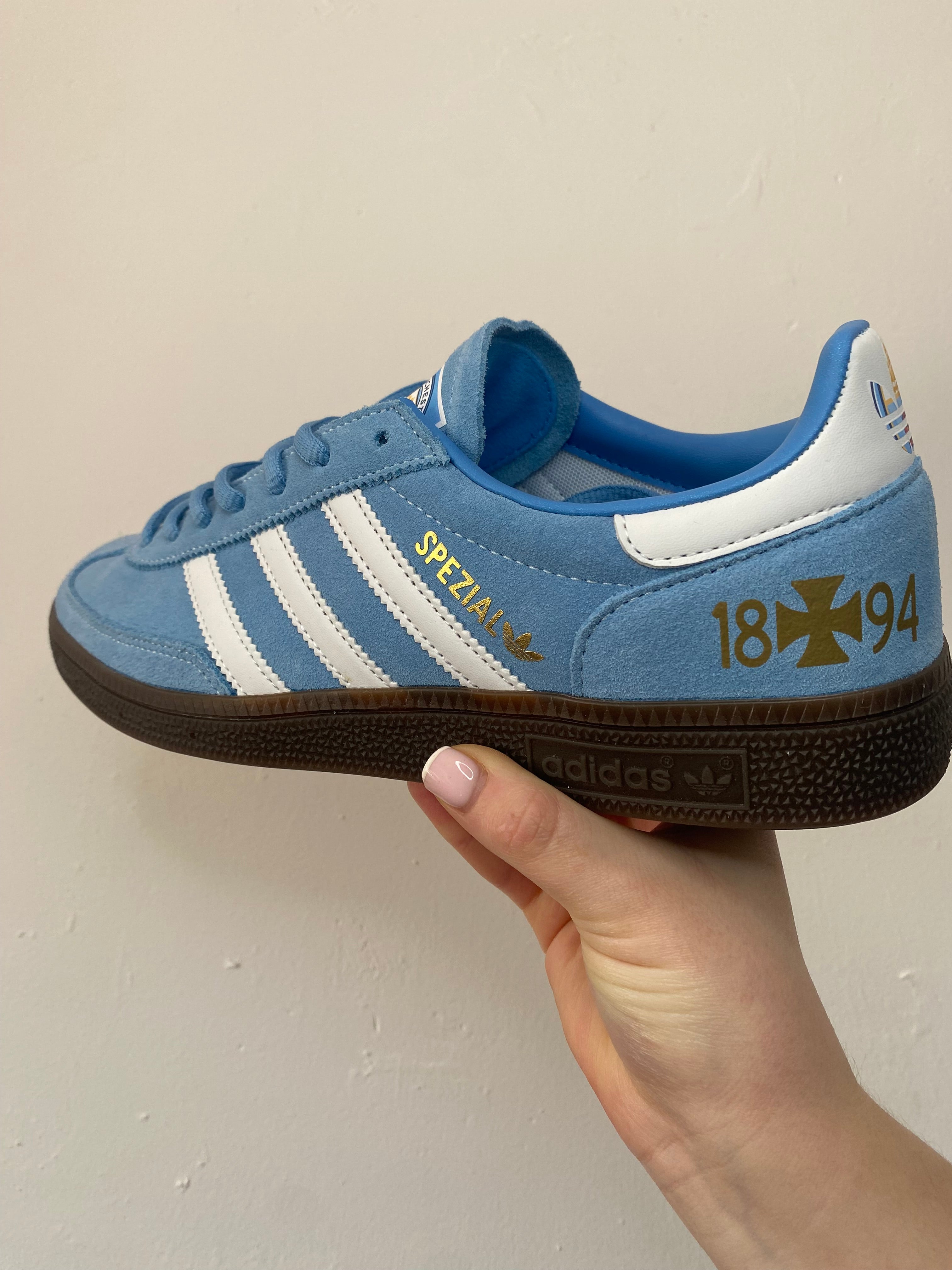 Manchester City adidas spezials