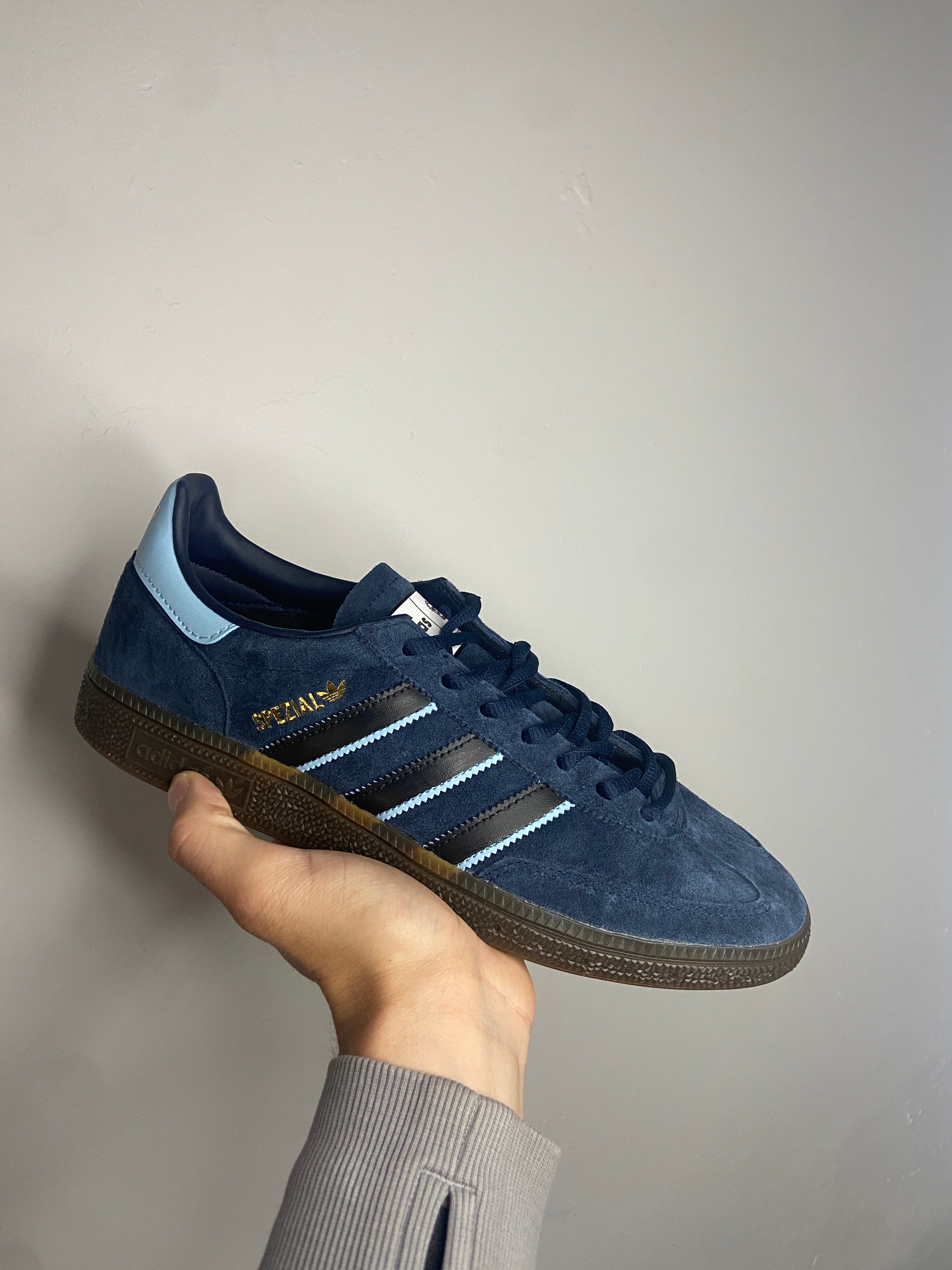 Weekend offender adidas spezials