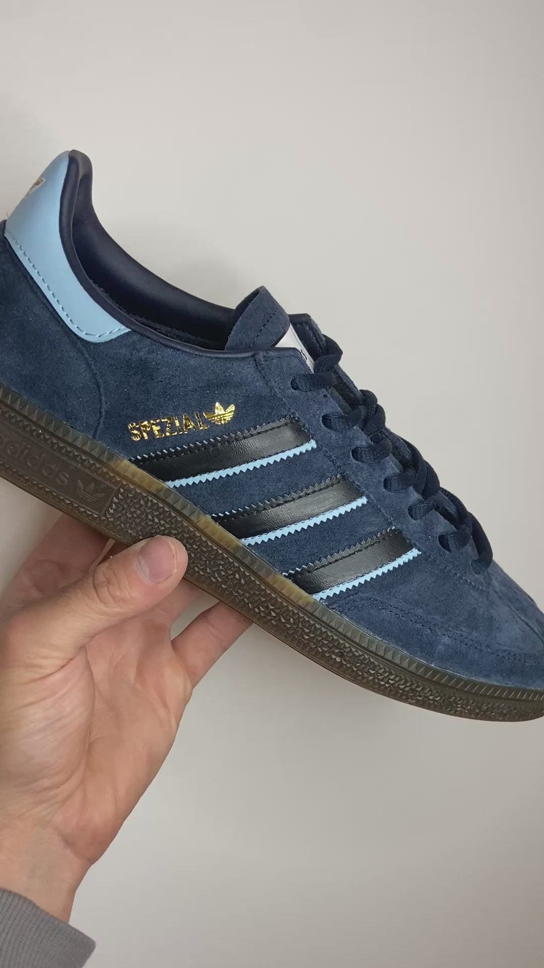 Weekend offender adidas spezials